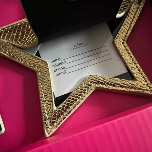 NEW 2pc TRINA TURK Travel Set - Passport Case + Luggage Tag - Gold Star - Picture 3 of 3